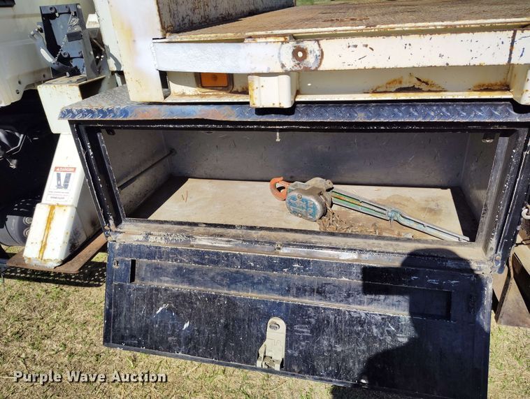 image for item DP4915 2008 International 4400 digger derrick truck