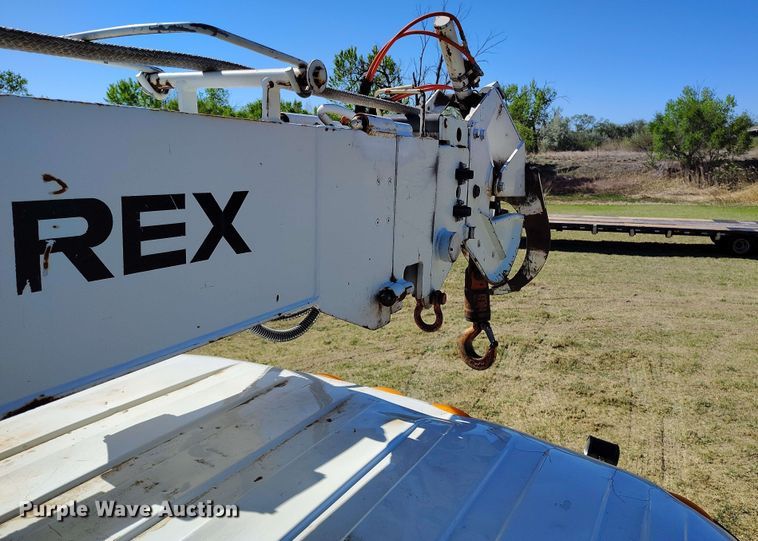 image for item DP4915 2008 International 4400 digger derrick truck