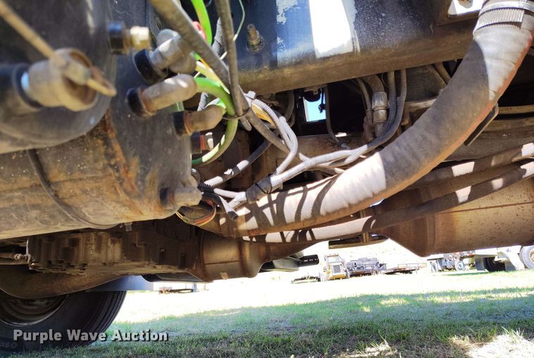 image for item DP4915 2008 International 4400 digger derrick truck