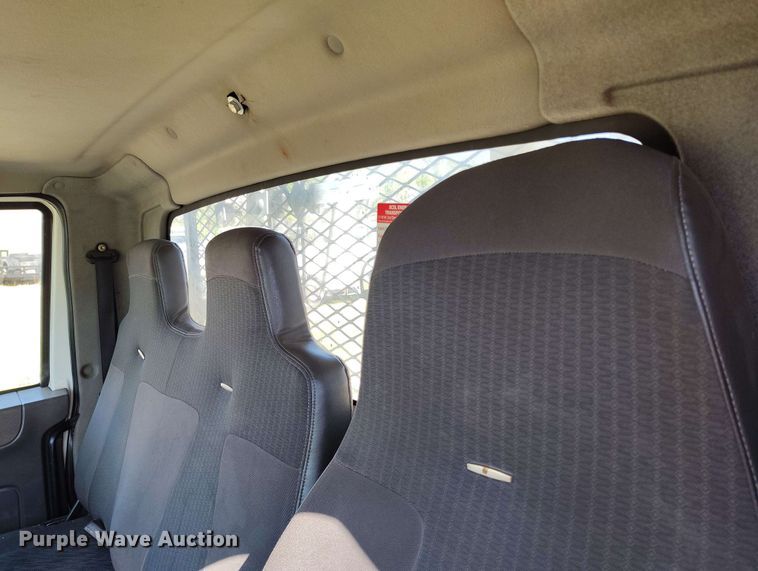 image for item DP4915 2008 International 4400 digger derrick truck