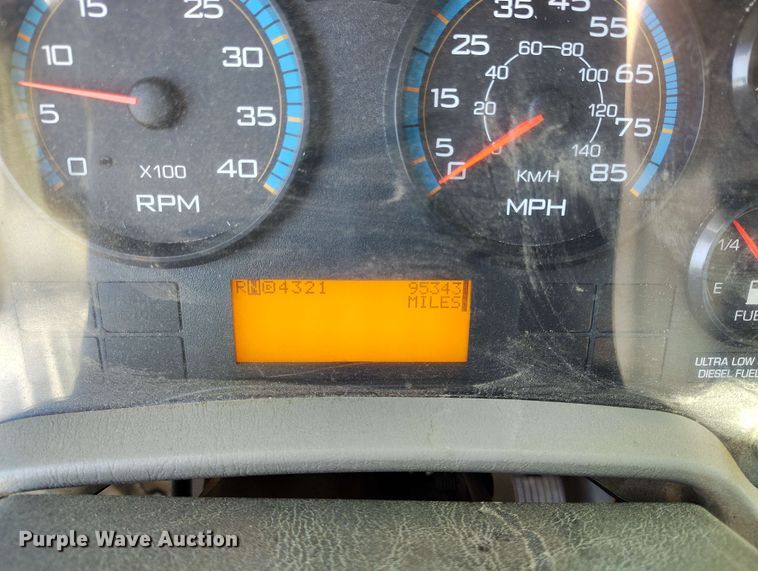 image for item DP4915 2008 International 4400 digger derrick truck