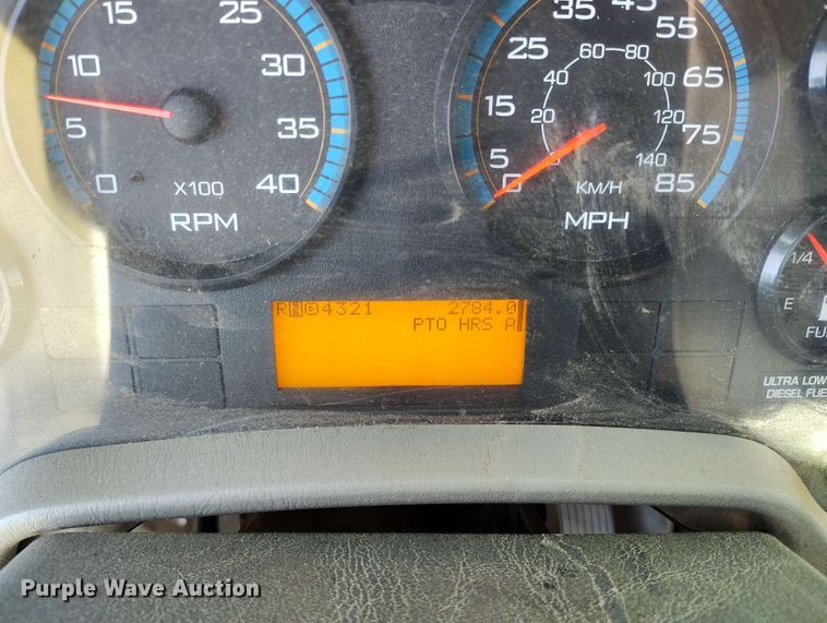 image for item DP4915 2008 International 4400 digger derrick truck