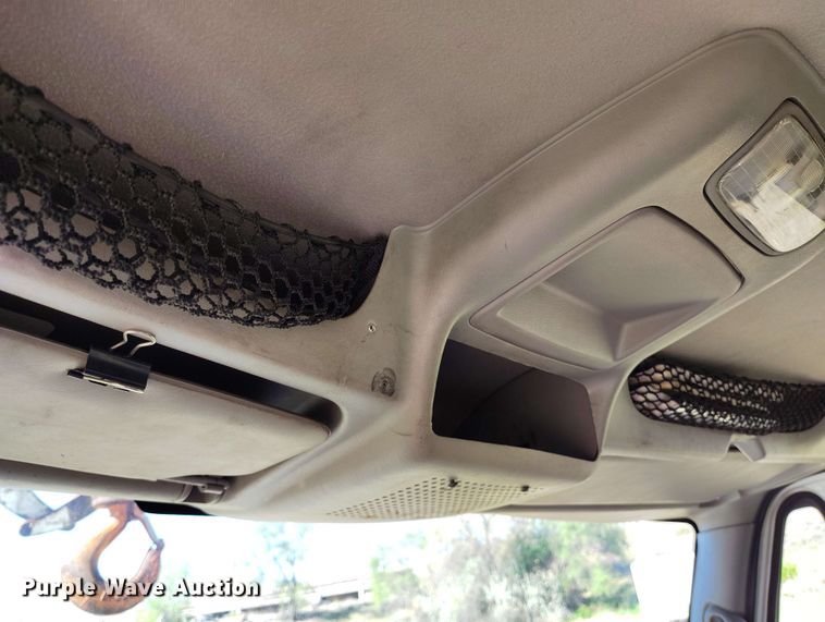 image for item DP4915 2008 International 4400 digger derrick truck