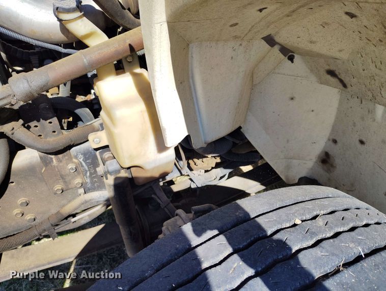 image for item DP4915 2008 International 4400 digger derrick truck