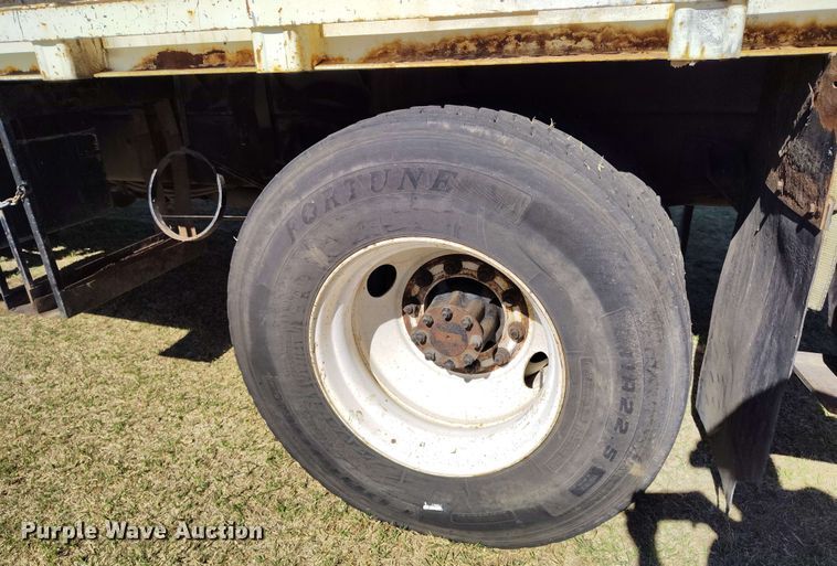 image for item DP4915 2008 International 4400 digger derrick truck