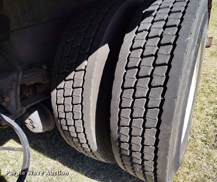 image for item DP4915 2008 International 4400 digger derrick truck