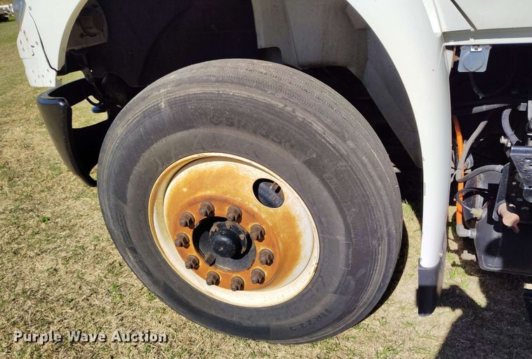 image for item DP4915 2008 International 4400 digger derrick truck