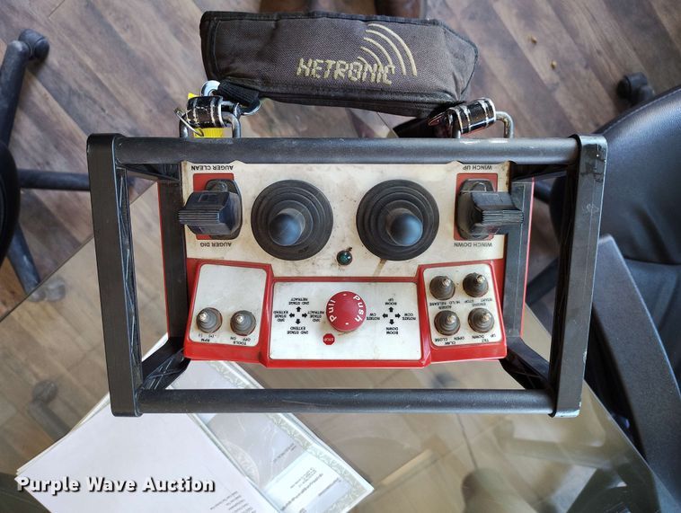 image for item DP4915 2008 International 4400 digger derrick truck