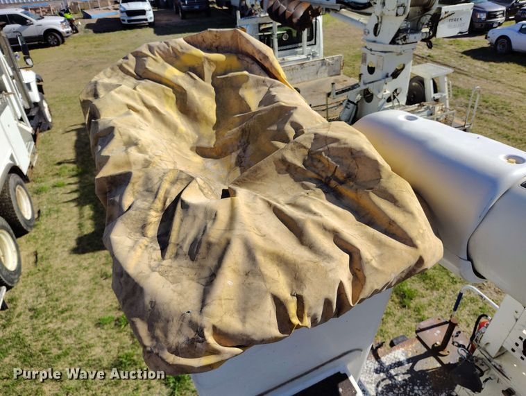 image for item DP4916 2009 International 4400 bucket truck