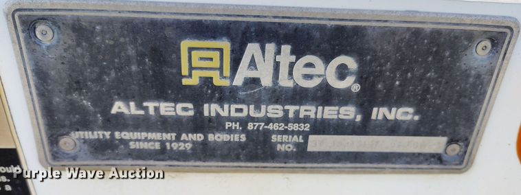 image for item DP4916 2009 International 4400 bucket truck