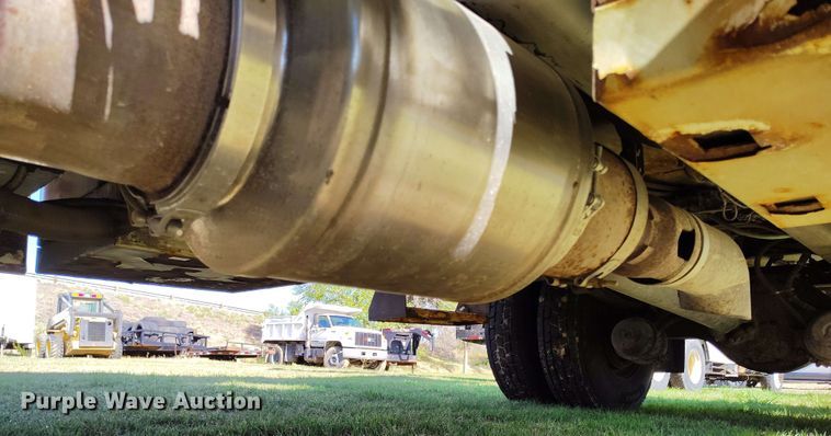 image for item DP4916 2009 International 4400 bucket truck