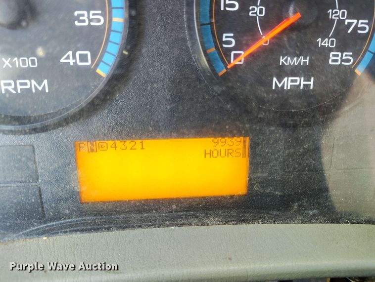 image for item DP4916 2009 International 4400 bucket truck