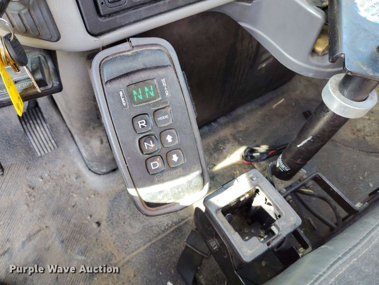 image for item DP4916 2009 International 4400 bucket truck