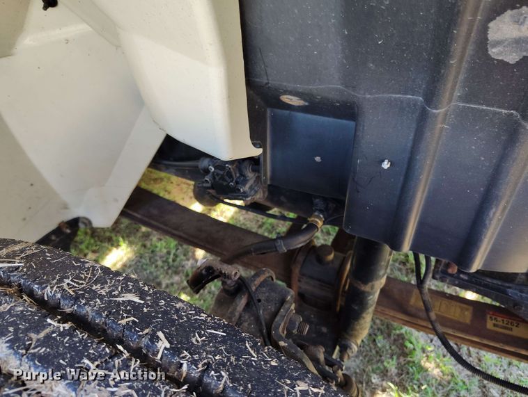 image for item DP4916 2009 International 4400 bucket truck