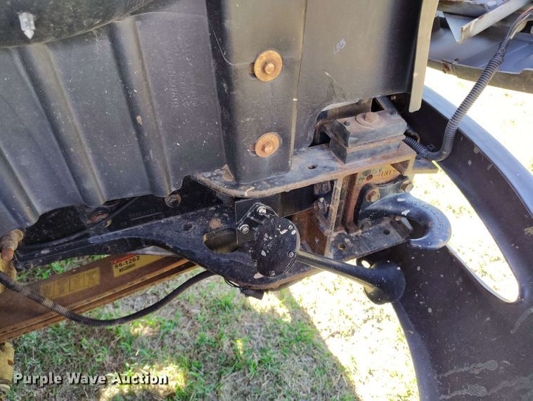 image for item DP4916 2009 International 4400 bucket truck