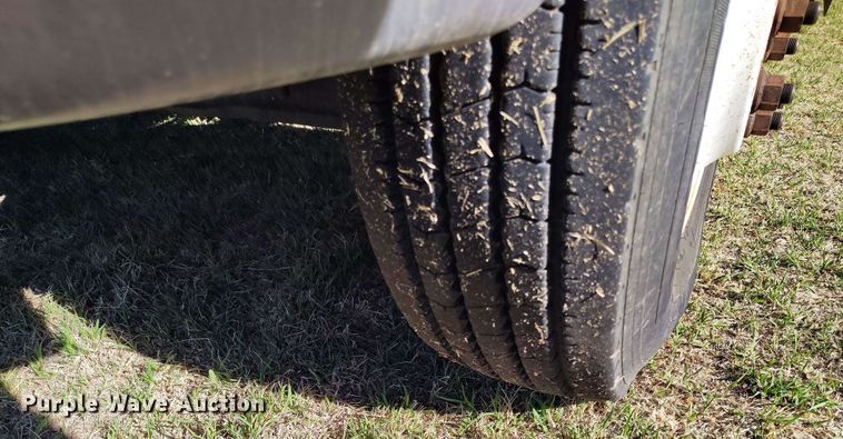 image for item DP4916 2009 International 4400 bucket truck