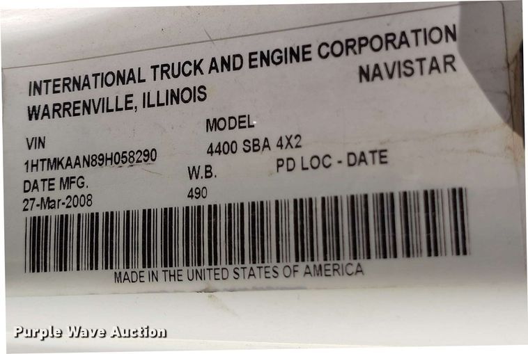 image for item DP4916 2009 International 4400 bucket truck
