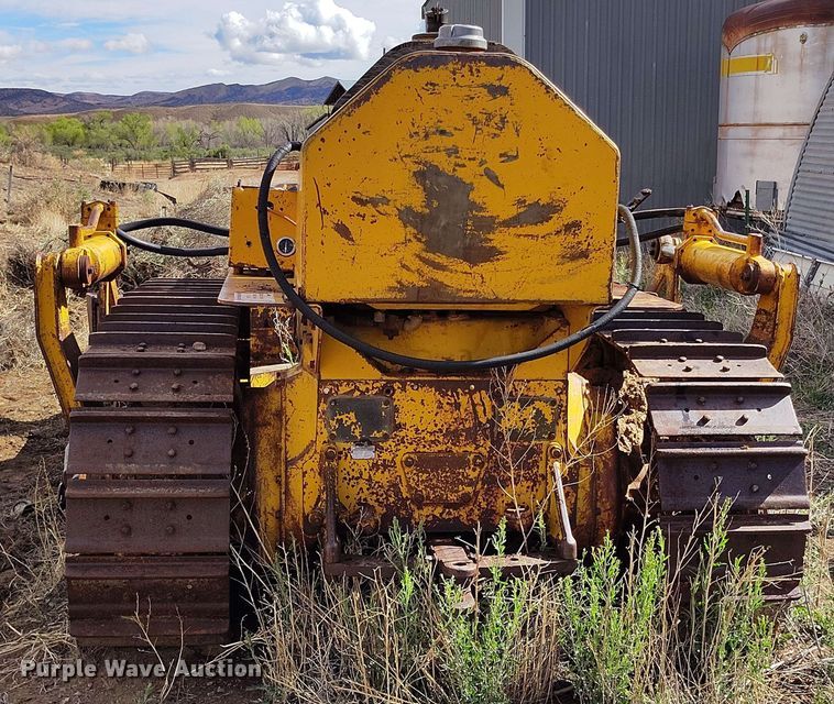 image for item DP4928 Caterpillar D4 dozer