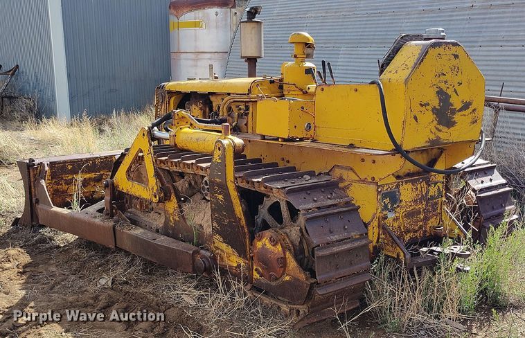 image for item DP4928 Caterpillar D4 dozer