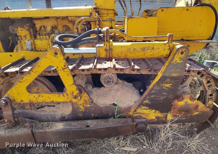 image for item DP4928 Caterpillar D4 dozer