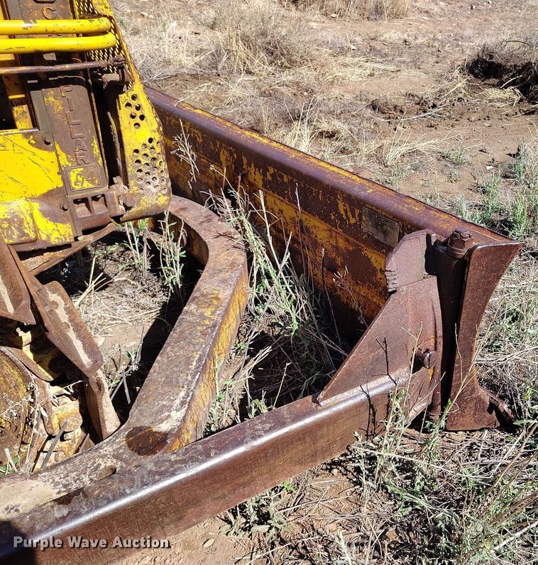 image for item DP4928 Caterpillar D4 dozer