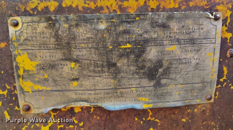 image for item DP4928 Caterpillar D4 dozer