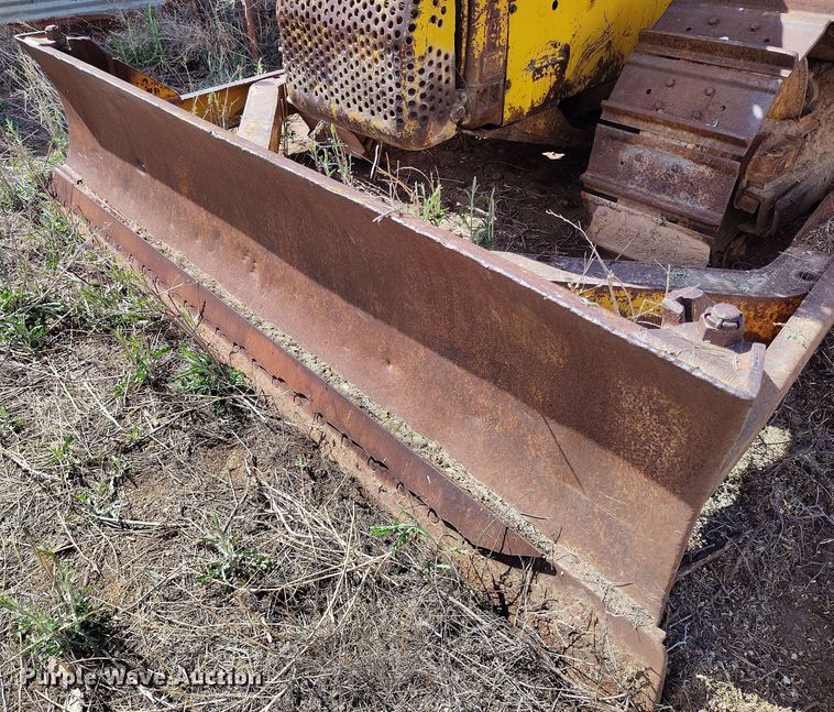 image for item DP4928 Caterpillar D4 dozer