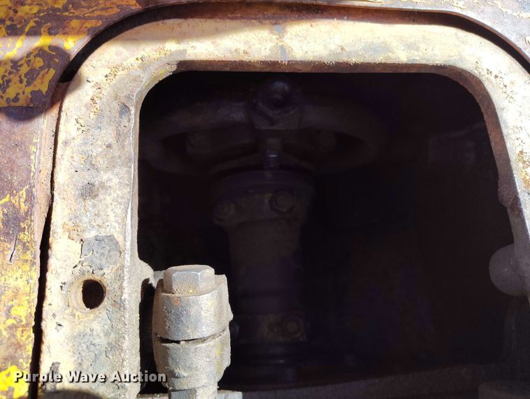 image for item DP4928 Caterpillar D4 dozer