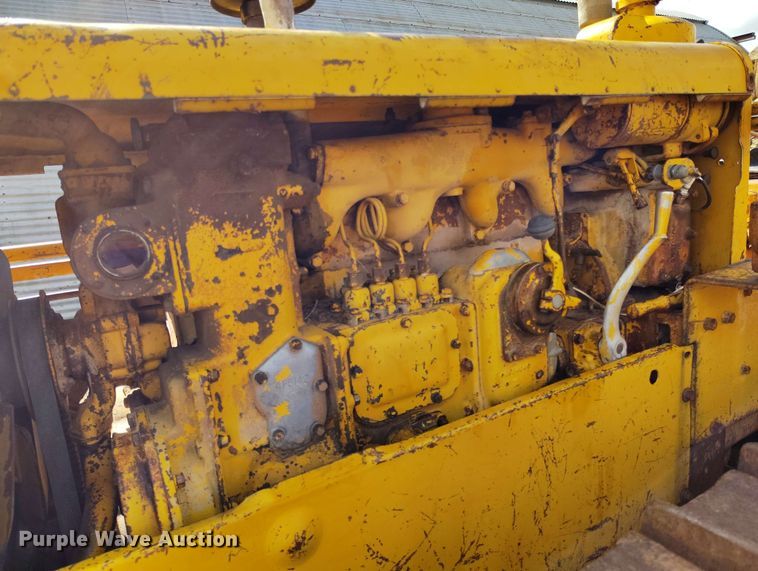 image for item DP4928 Caterpillar D4 dozer