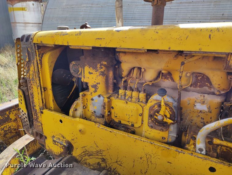 image for item DP4928 Caterpillar D4 dozer