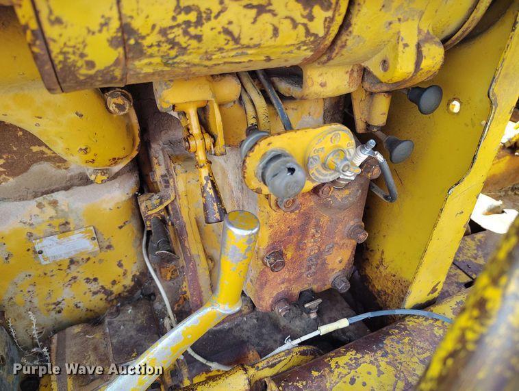 image for item DP4928 Caterpillar D4 dozer