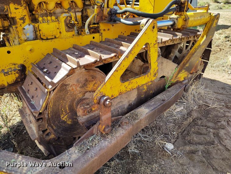 image for item DP4928 Caterpillar D4 dozer