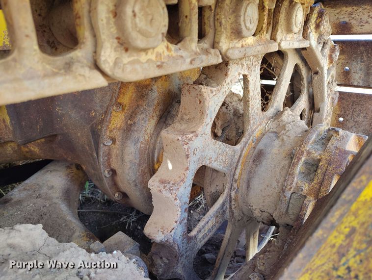 image for item DP4928 Caterpillar D4 dozer