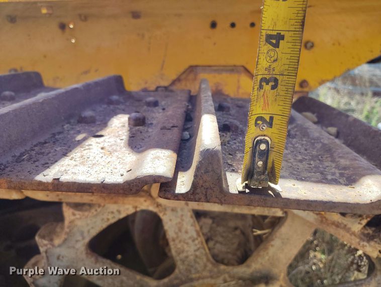 image for item DP4928 Caterpillar D4 dozer