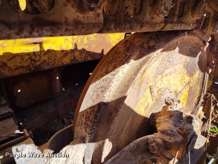 image for item DP4928 Caterpillar D4 dozer