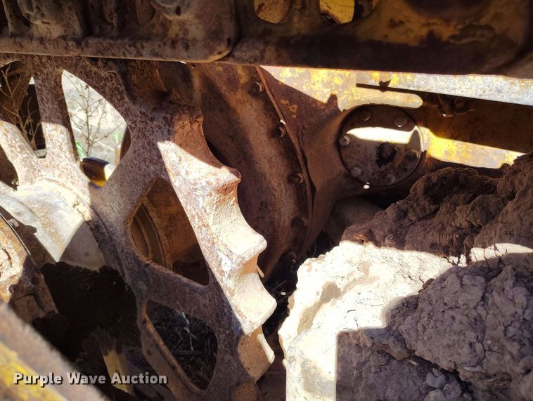 image for item DP4928 Caterpillar D4 dozer