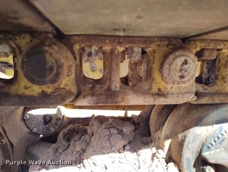 image for item DP4928 Caterpillar D4 dozer