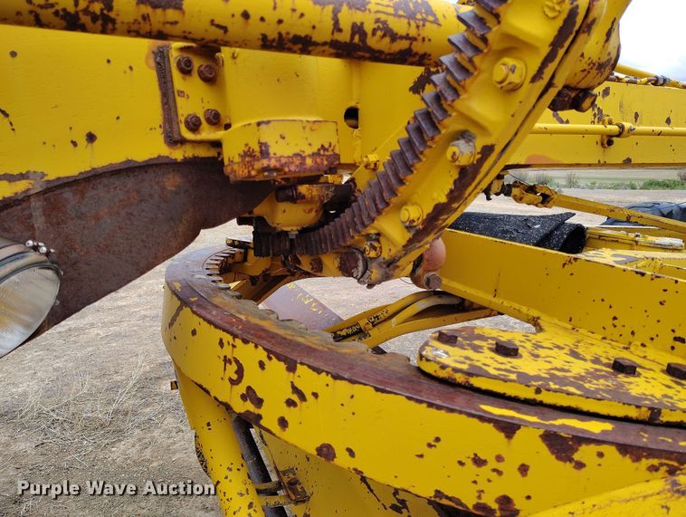 image for item DP4932 1965 Caterpillar 14D motor grader