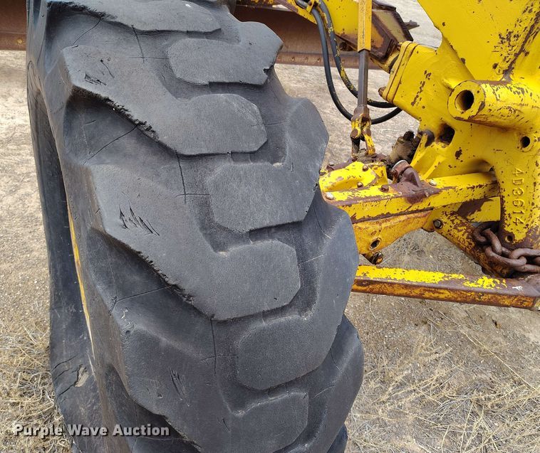 image for item DP4932 1965 Caterpillar 14D motor grader