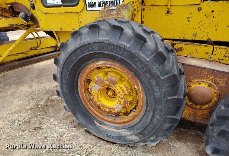 image for item DP4932 1965 Caterpillar 14D motor grader