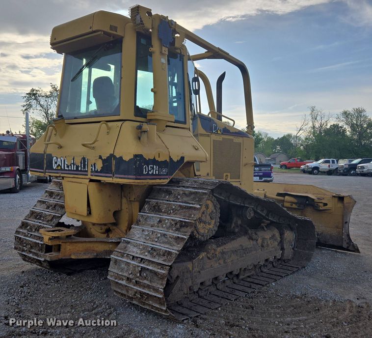 image for item DP6334 2006 Caterpillar D5N LGP dozer