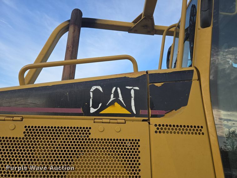 image for item DP6334 2006 Caterpillar D5N LGP dozer