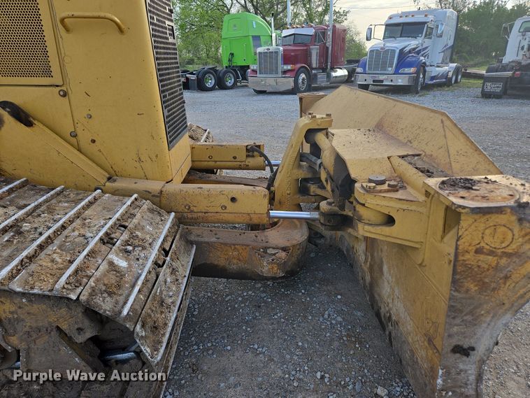 image for item DP6334 2006 Caterpillar D5N LGP dozer
