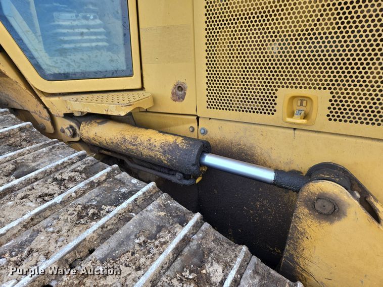image for item DP6334 2006 Caterpillar D5N LGP dozer
