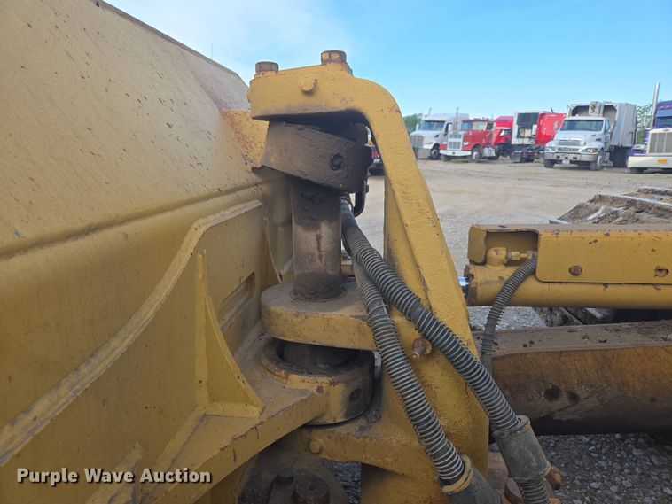 image for item DP6334 2006 Caterpillar D5N LGP dozer