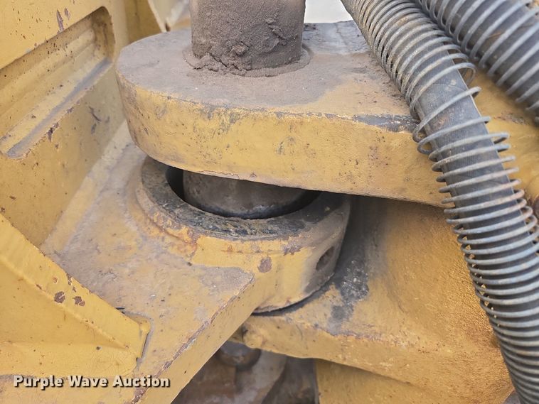 image for item DP6334 2006 Caterpillar D5N LGP dozer