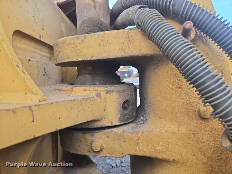 image for item DP6334 2006 Caterpillar D5N LGP dozer