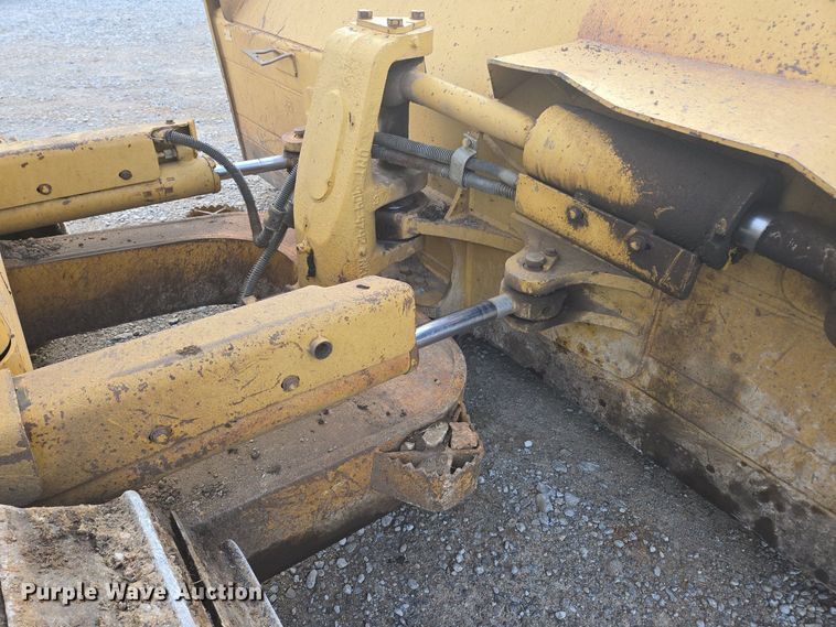 image for item DP6334 2006 Caterpillar D5N LGP dozer