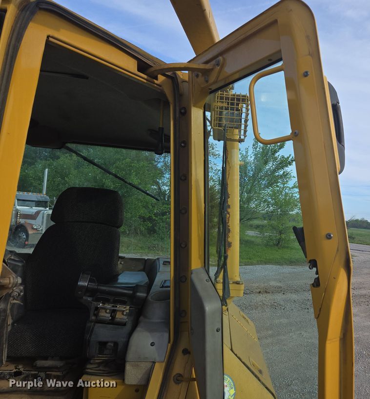 image for item DP6334 2006 Caterpillar D5N LGP dozer