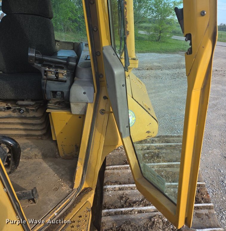 image for item DP6334 2006 Caterpillar D5N LGP dozer